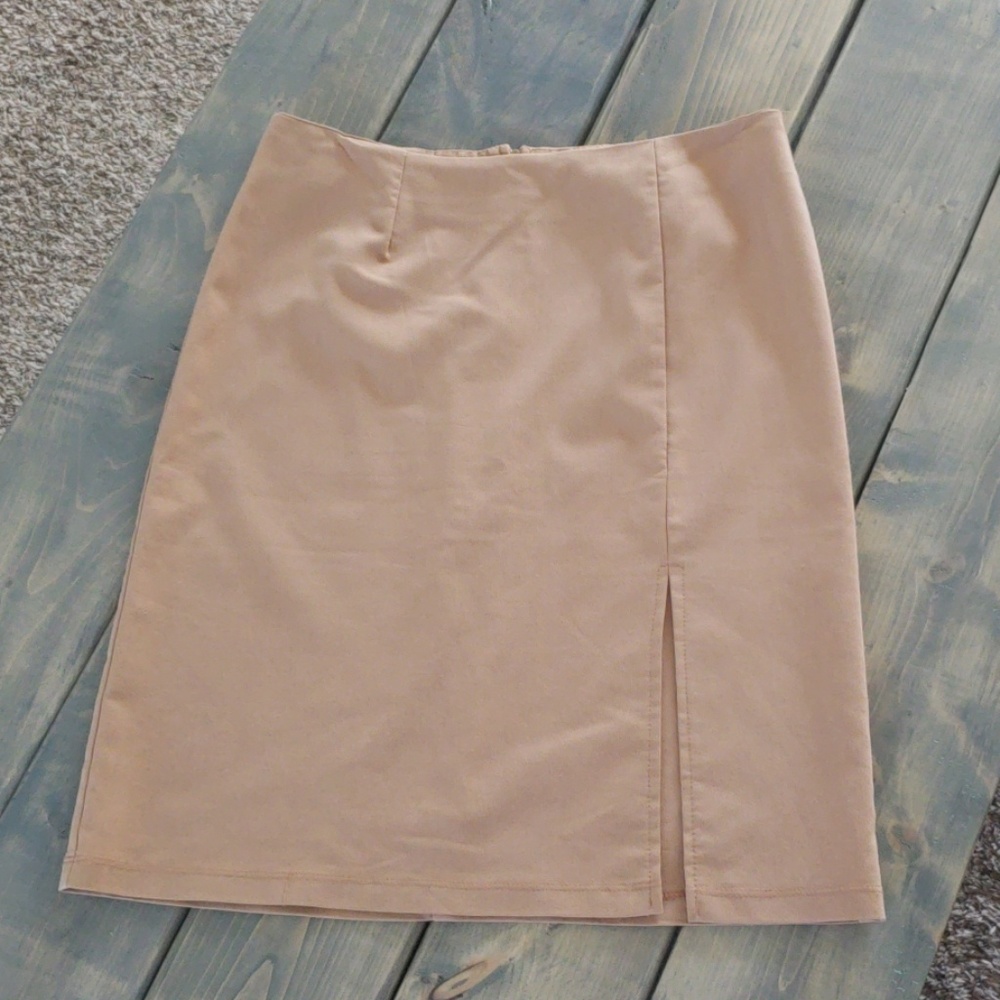 Tan Pencil skirt size M